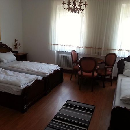 Hotel Dorfschenke Pirmasens Extérieur photo