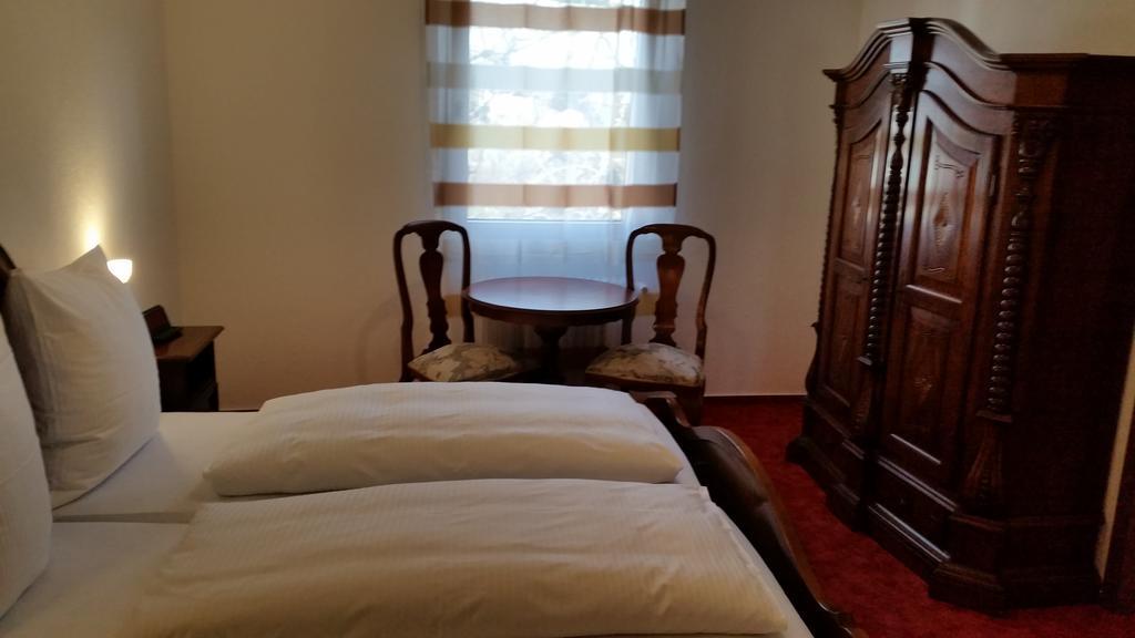 Hotel Dorfschenke Pirmasens Extérieur photo