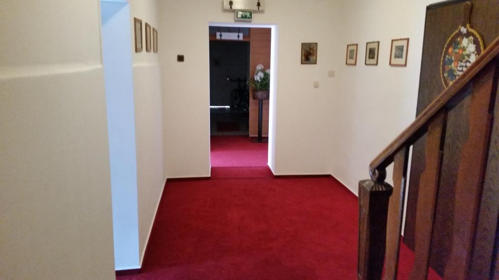 Hotel Dorfschenke Pirmasens Extérieur photo